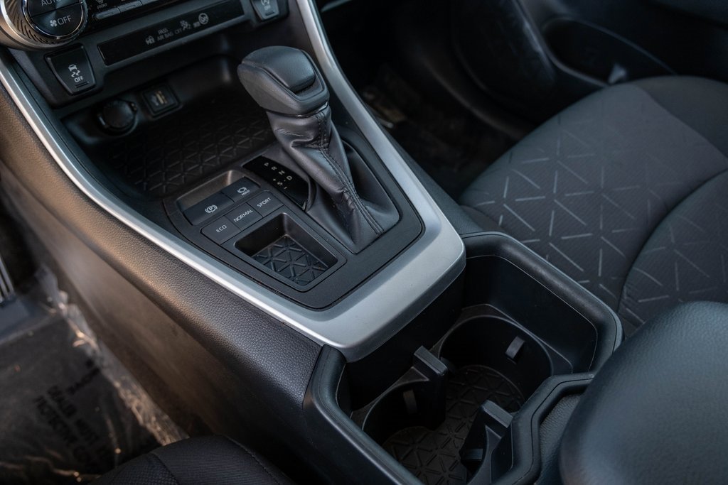 Used 2023 Toyota RAV4 XLE image 18