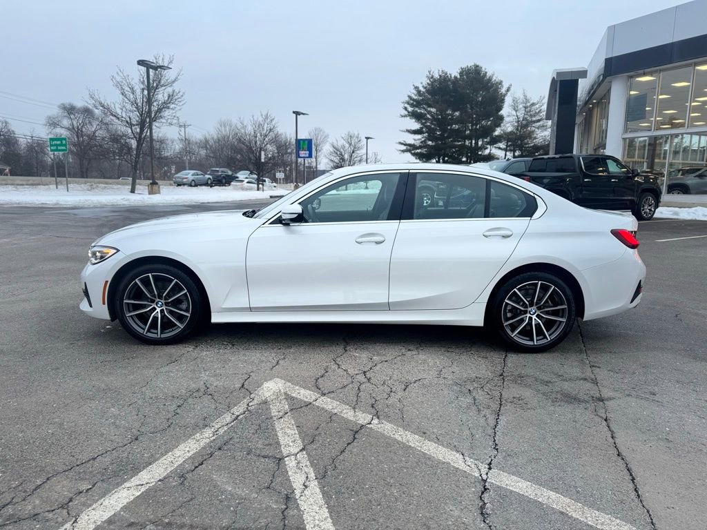Used 2022 BMW 330i xDrive Sedan w/ Premium Package image 2