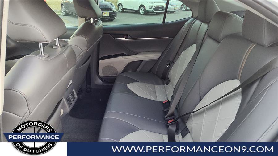 Used 2019 Toyota Camry XLE FWD image 14