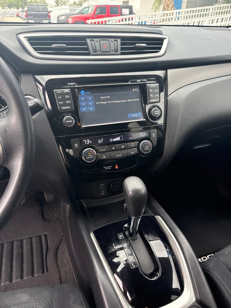 Used 2014 Nissan Rogue SV w/ SV Premium Package FWD image 12