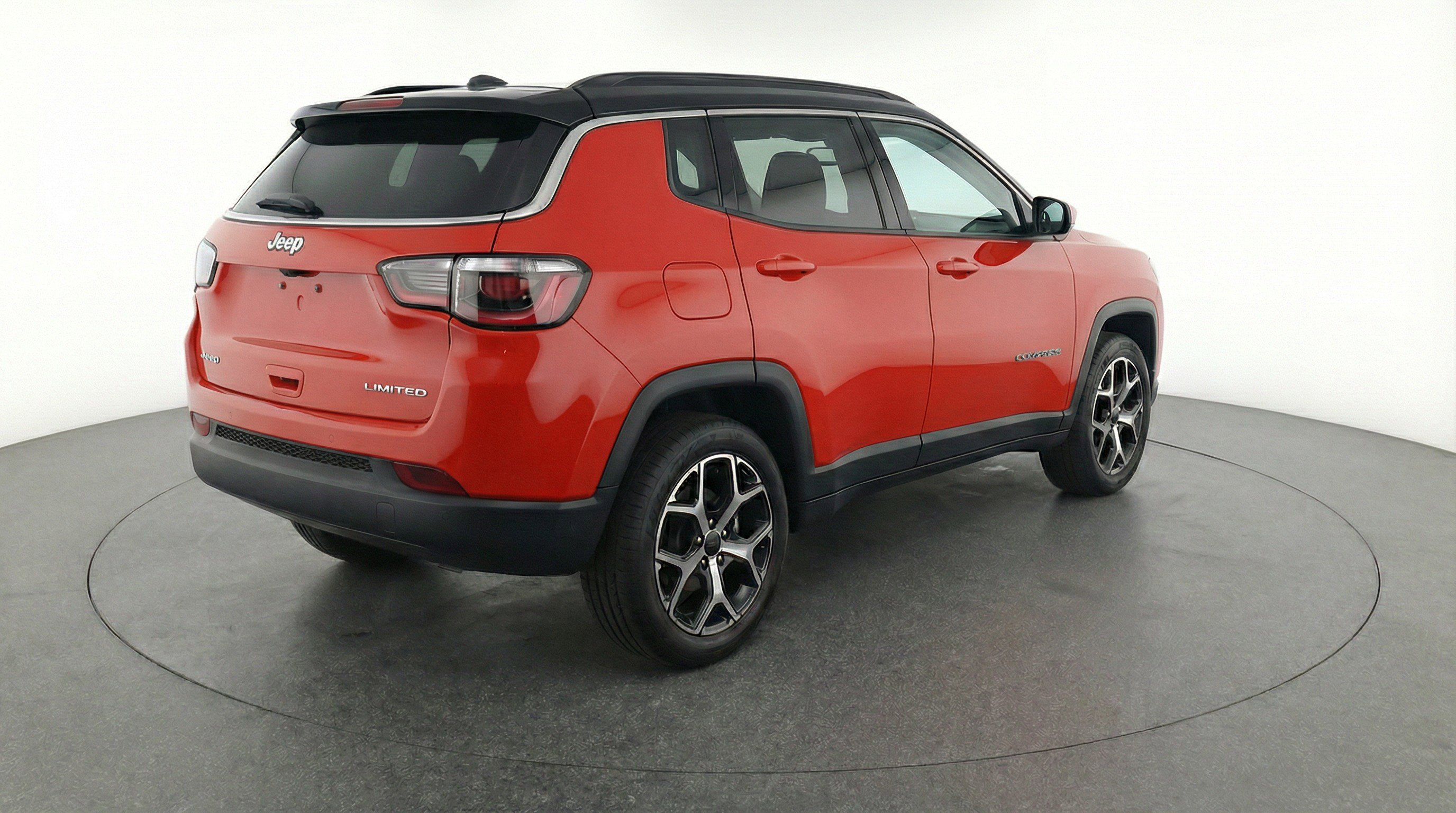 Used 2025 Jeep Compass Limited AWD/4WD image 9