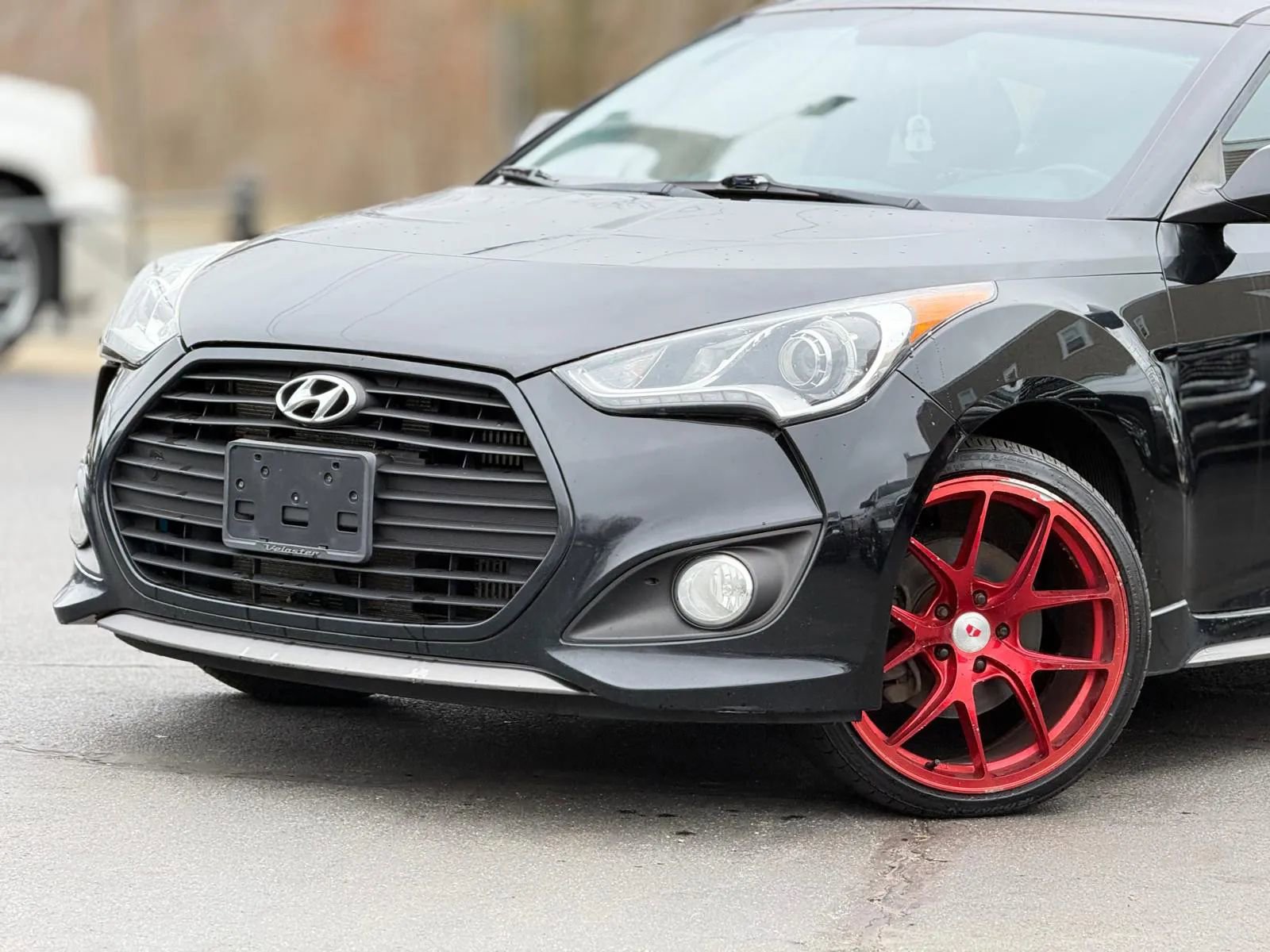 Used 2015 Hyundai Veloster Turbo R-Spec image 2