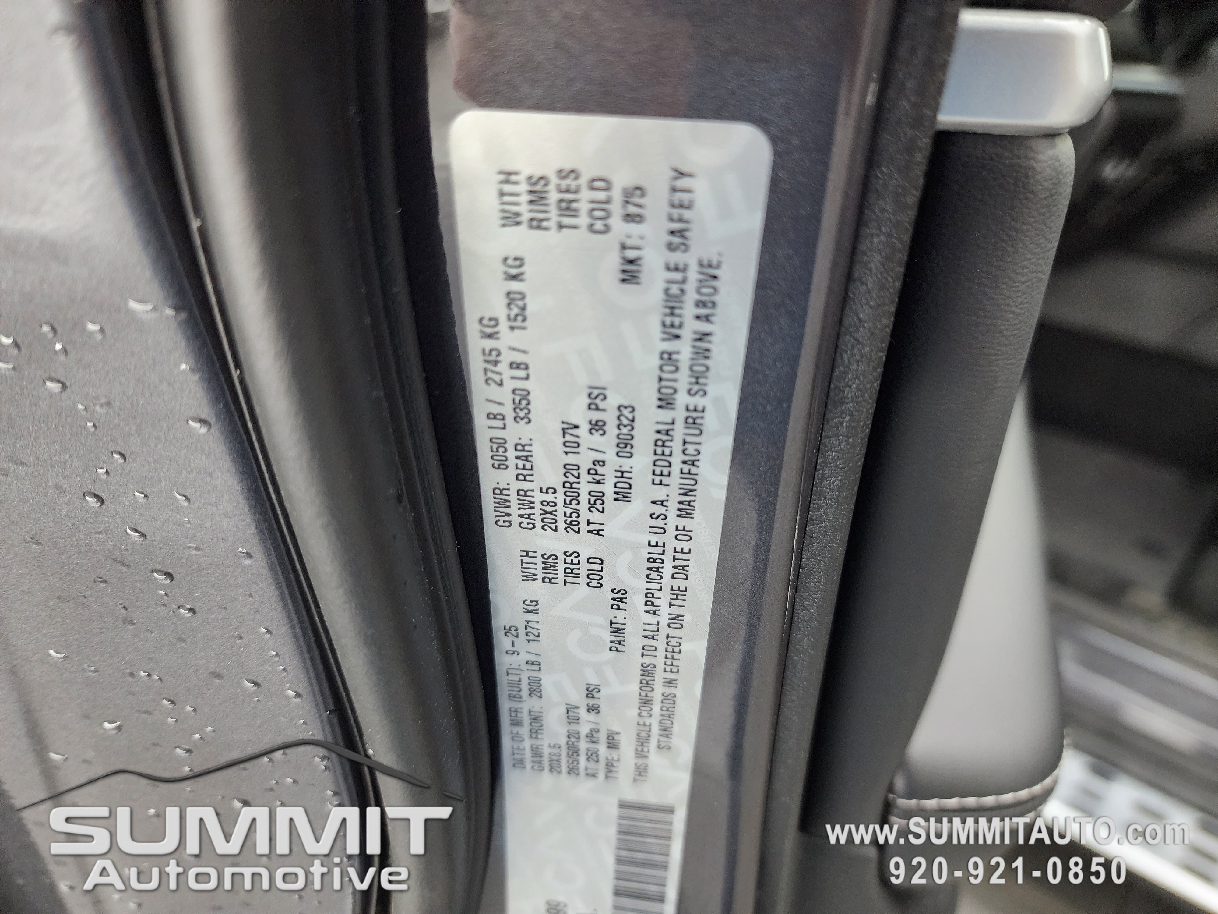 New 2025 Jeep Grand Cherokee Limited w/ Black Appearance Package image 65