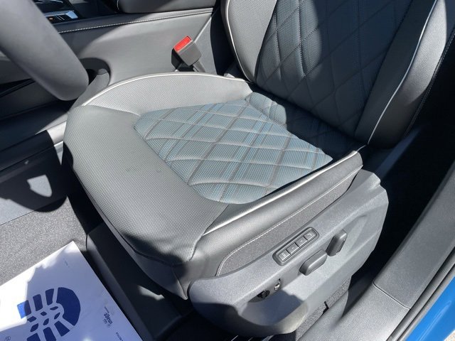 New 2025 Volkswagen Atlas Cross Sport SEL Premium R-Line image 19