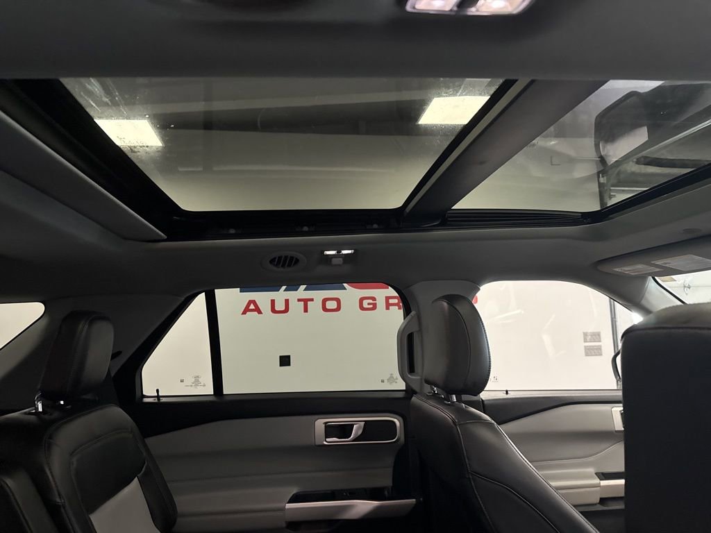 Used 2022 Ford Explorer XLT w/ Equipment Group 202A image 38