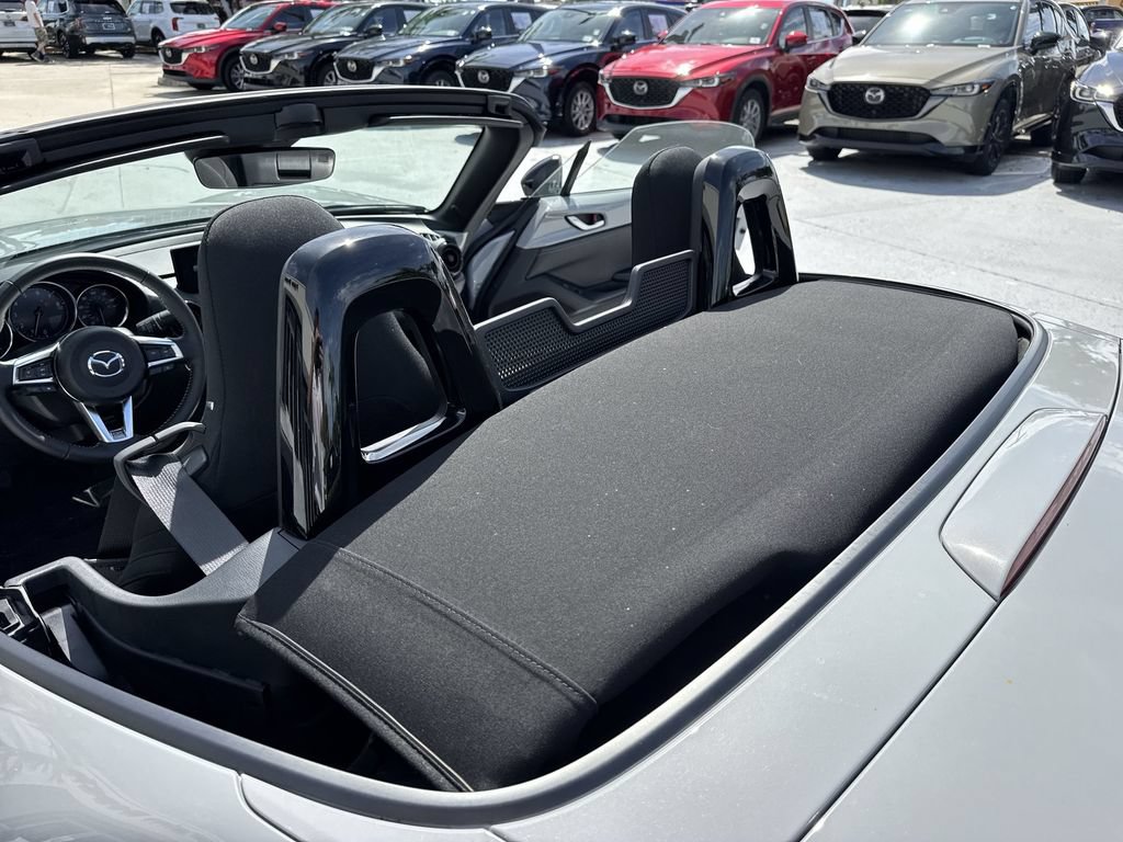 Used 2025 MAZDA MX-5 Miata Club RWD image 34