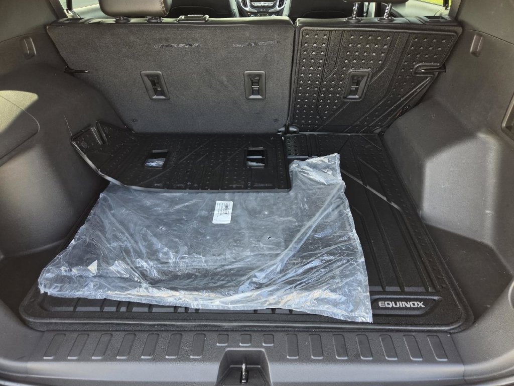 Used 2024 Chevrolet Equinox Premier AWD/4WD image 10