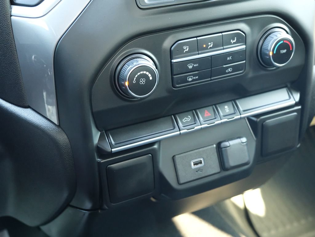 Used 2020 Chevrolet Silverado 1500 Custom w/ Custom Value Package image 20