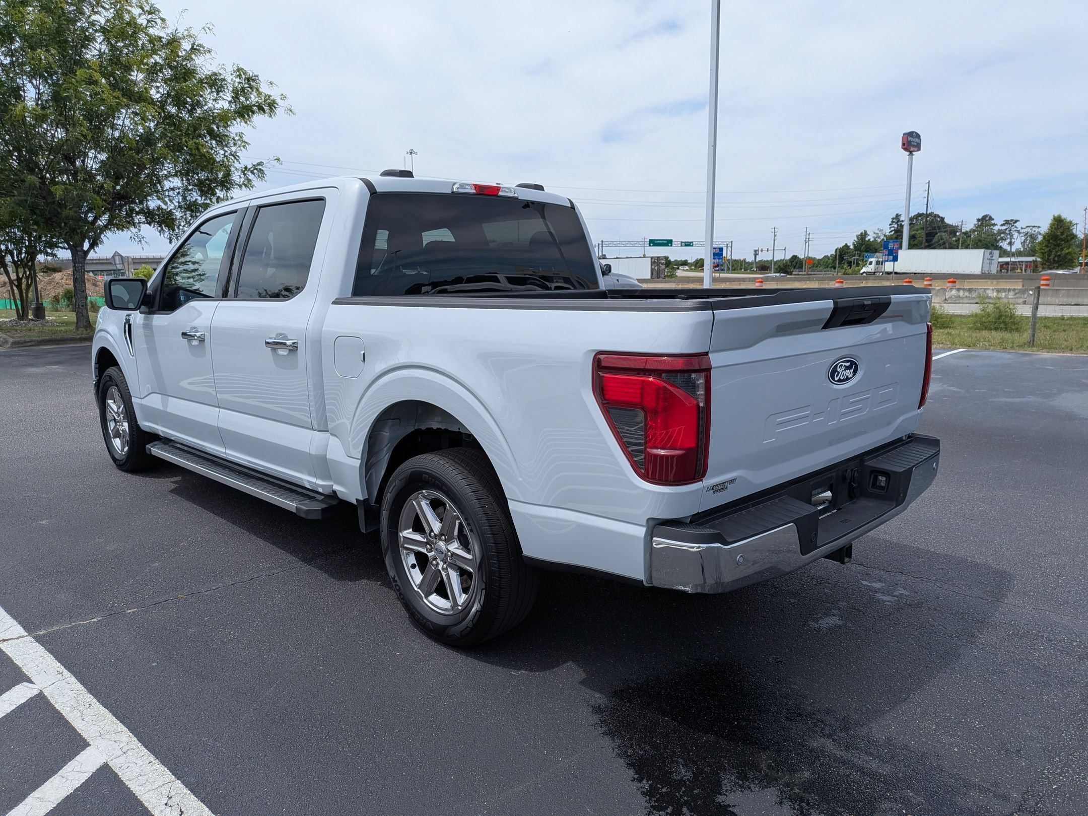 Used 2025 Ford F150 XLT w/ Equipment Group 301A Standard RWD image 5