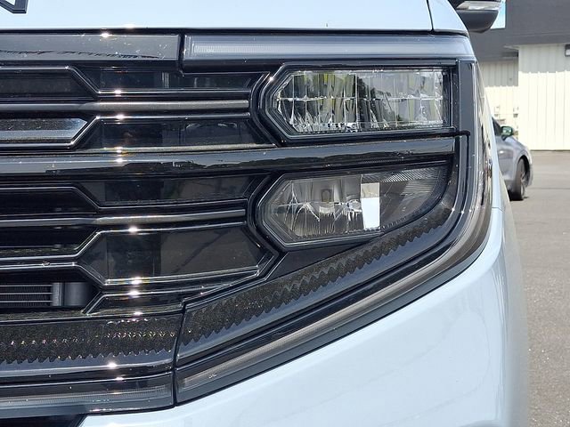 Used 2025 Ford Expedition Platinum w/ Stealth Appearance Package image 9