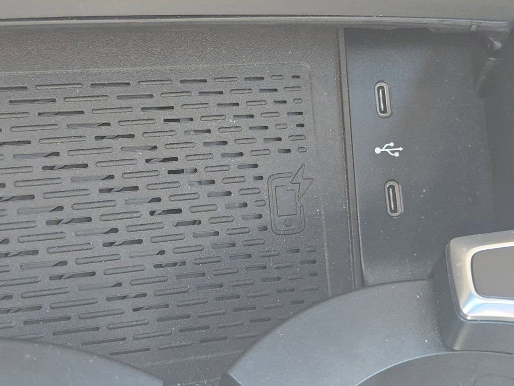 Used 2025 Mercedes-Benz GLS 450 4MATIC image 33