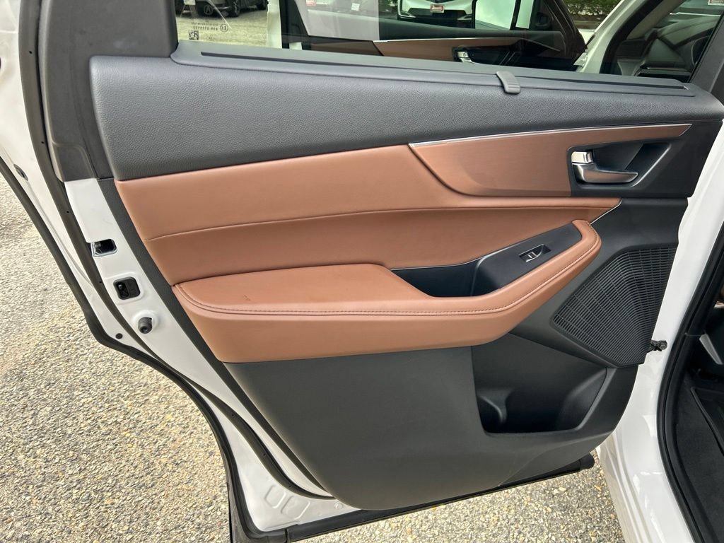 Used 2024 Acura MDX SH-AWD w/ Technology Package image 20