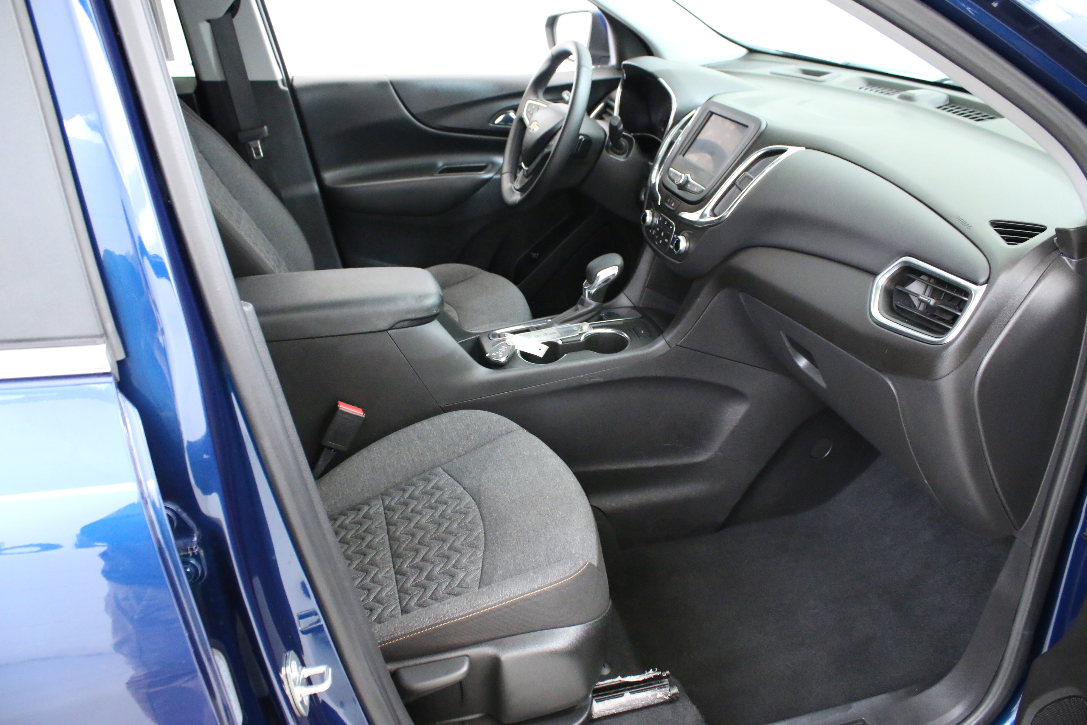 Used 2023 Chevrolet Equinox LT FWD image 29