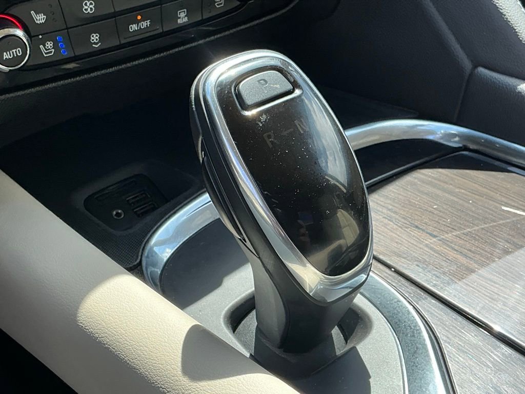 Used 2020 Buick Enclave Premium w/ Sun and Sites Package image 41