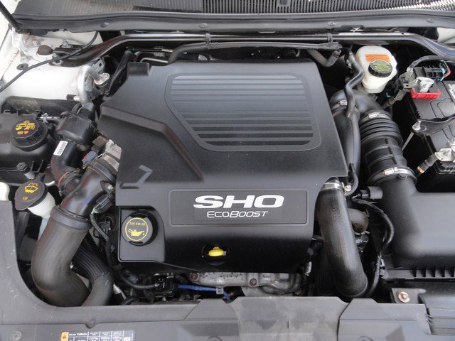Used 2016 Ford Taurus SHO w/ Equipment Group 401A AWD/4WD image 18