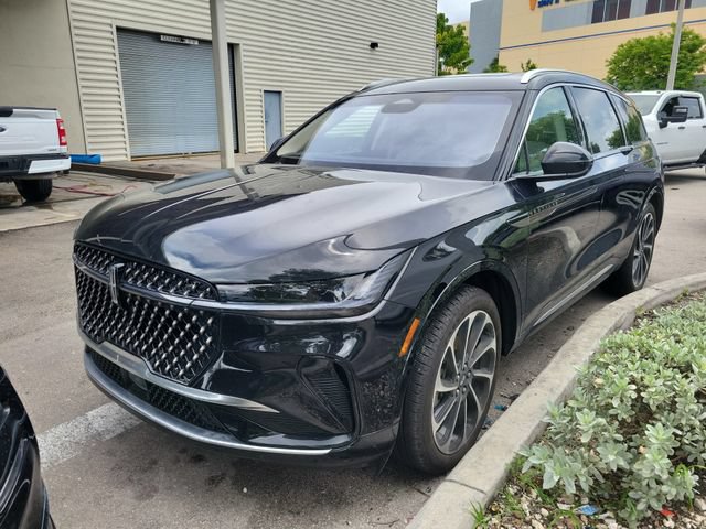 Certified 2024 Lincoln Nautilus Black Label AWD/4WD image 2