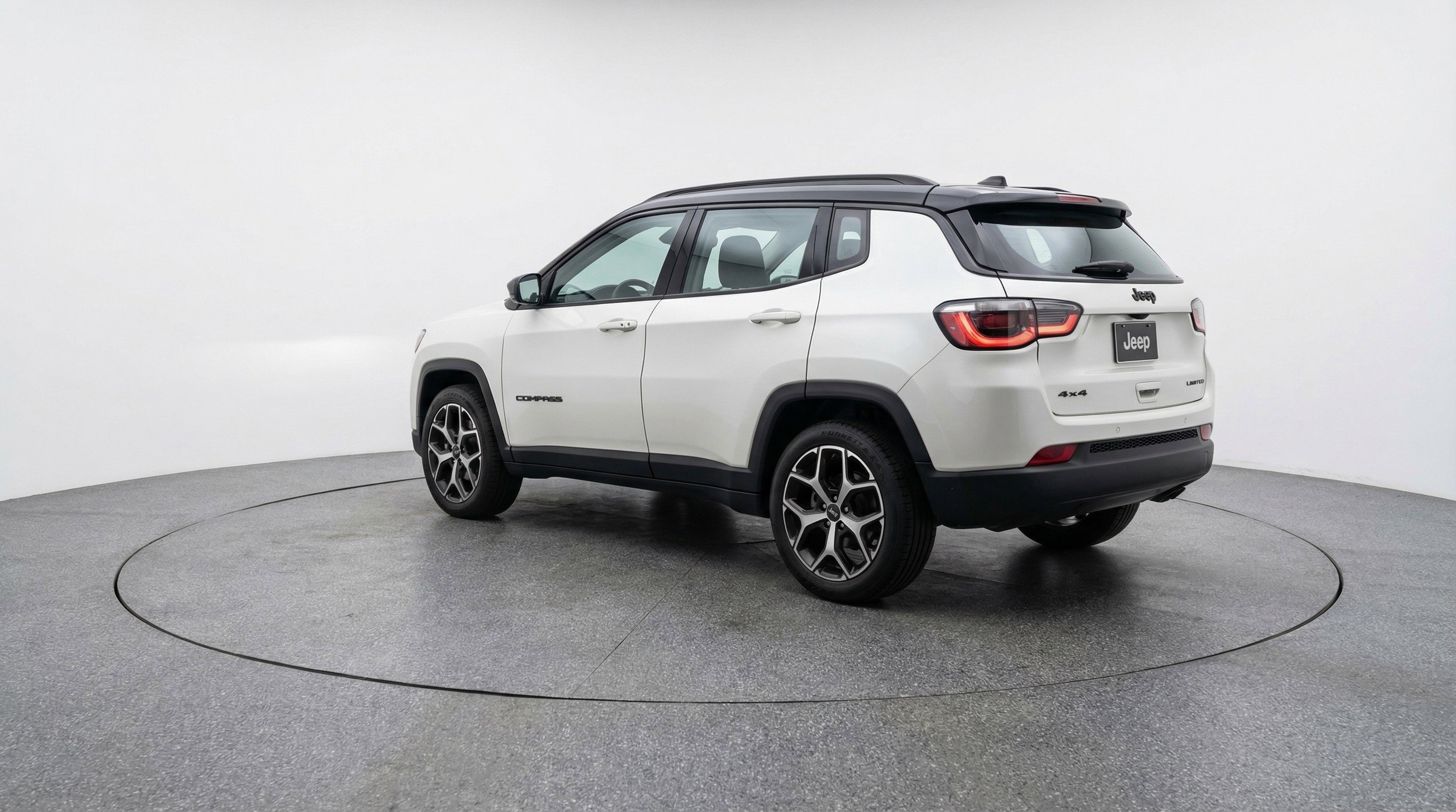 Used 2025 Jeep Compass Limited image 6