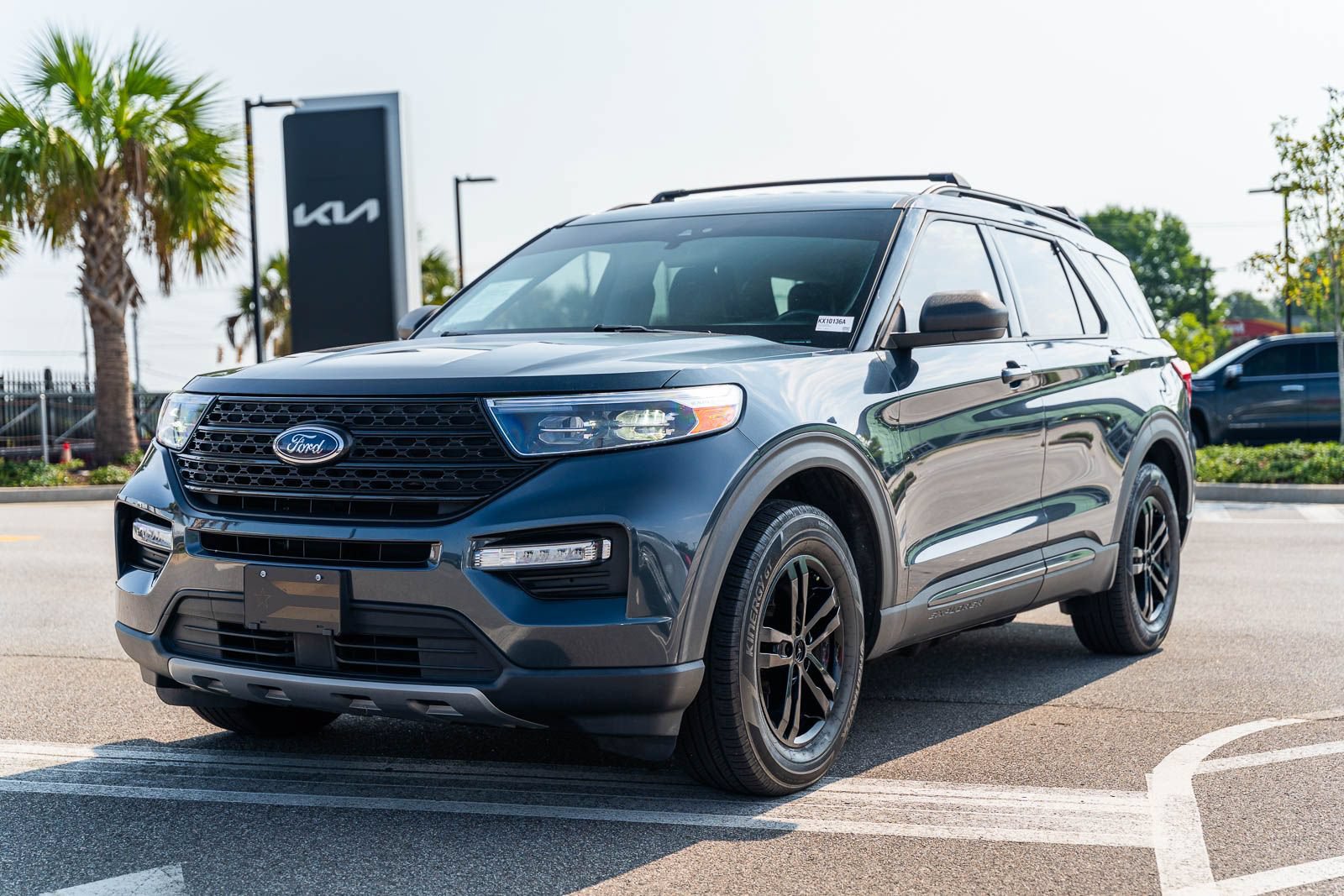 Used 2022 Ford Explorer XLT w/ Equipment Group 202A RWD image 3