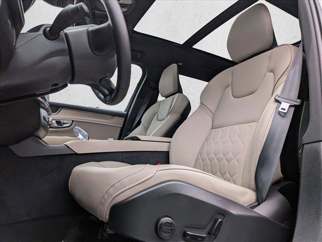 Certified 2025 Volvo XC90 B5 Core w/ Protection Package Premier image 14
