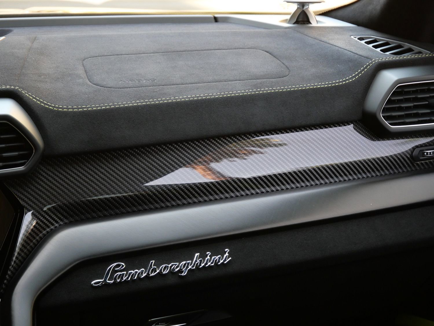 Used 2024 Lamborghini Urus Performante AWD/4WD image 38