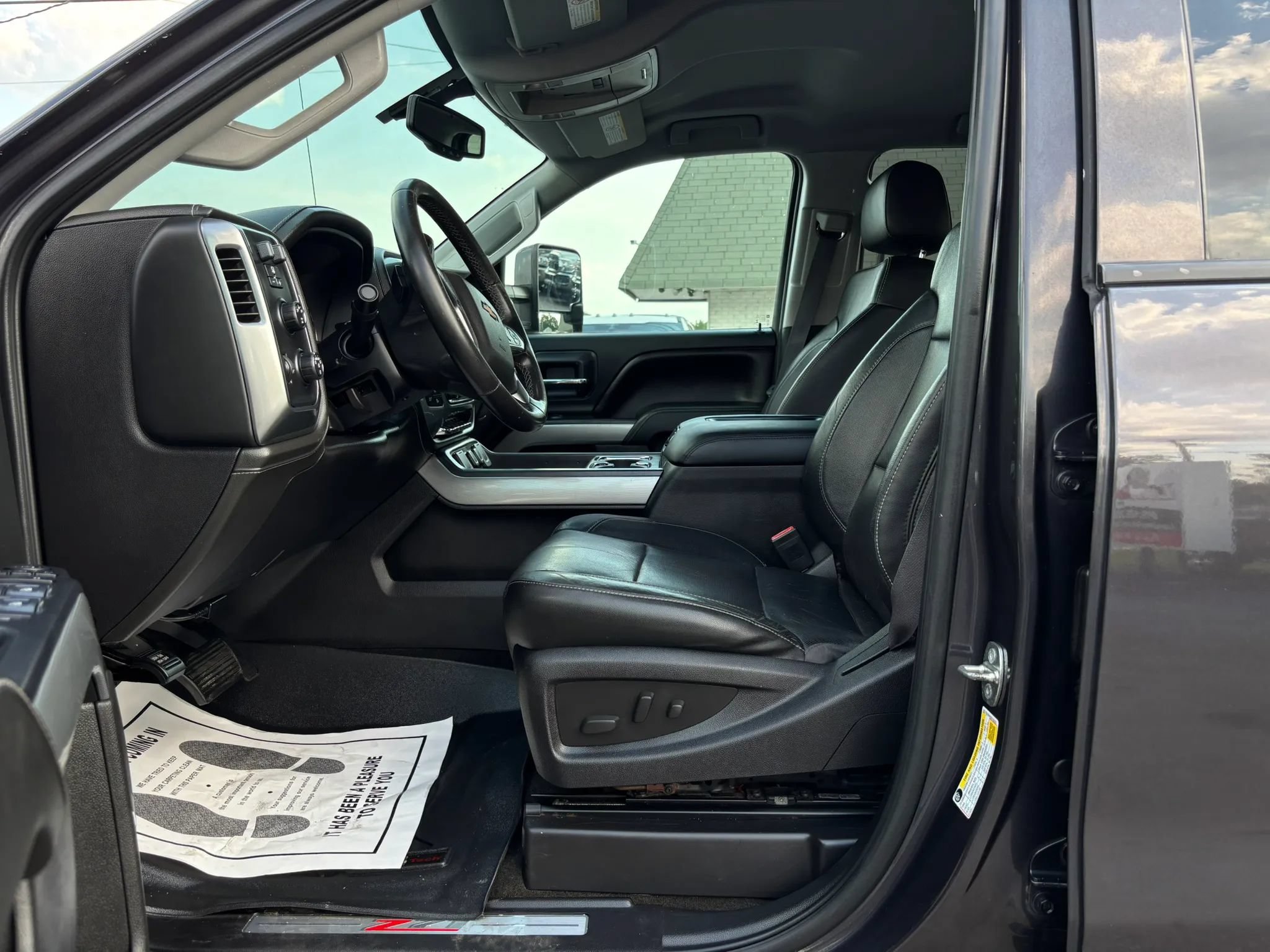 Used 2015 Chevrolet Silverado 2500 LTZ w/ Duramax Plus Package AWD/4WD image 15