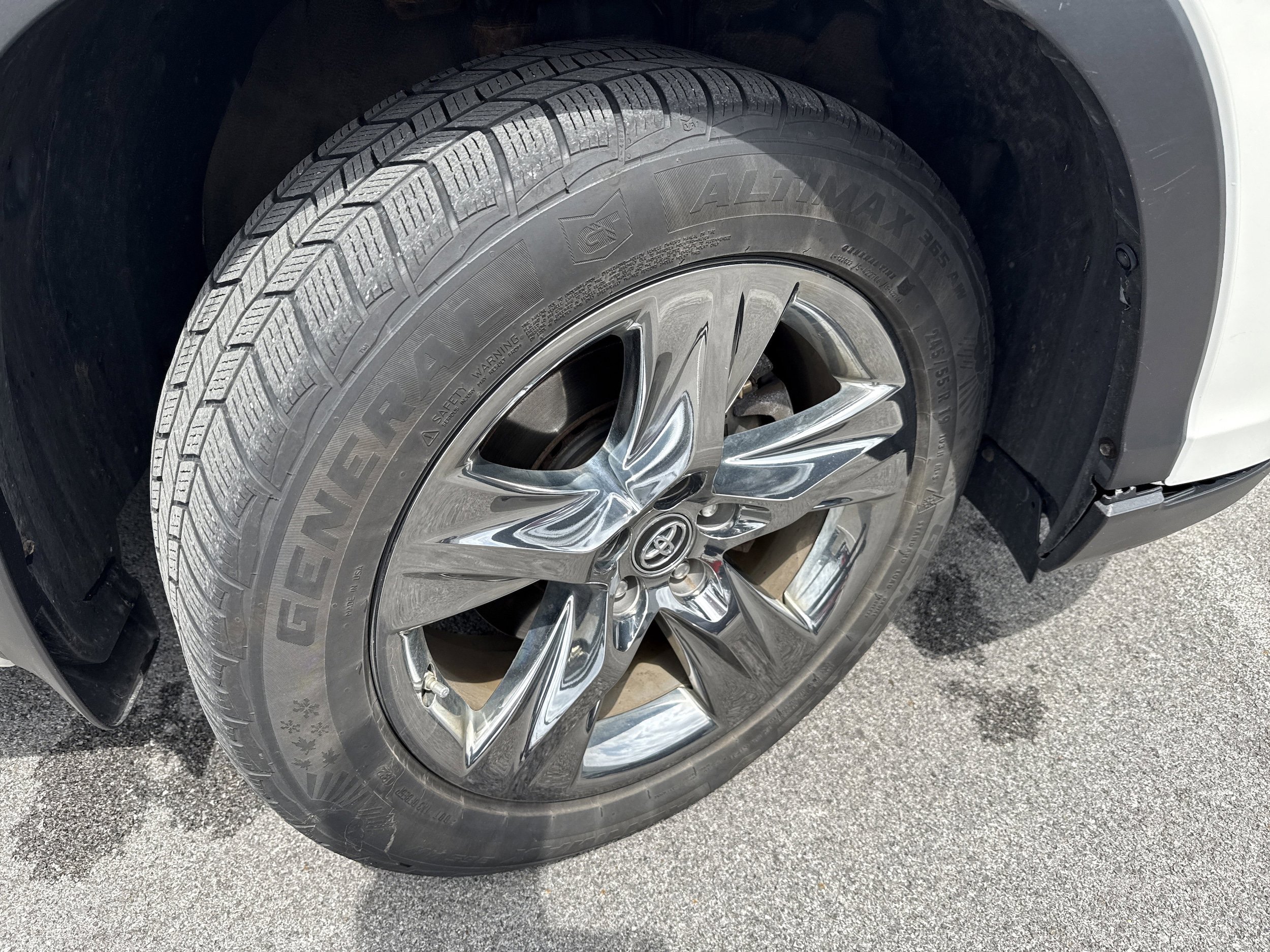 Used 2018 Toyota Highlander Limited Platinum AWD/4WD image 12
