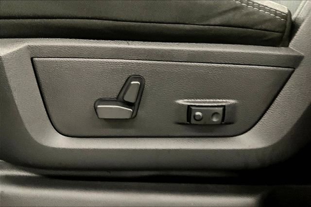 Used 2024 RAM 3500 Big Horn image 31