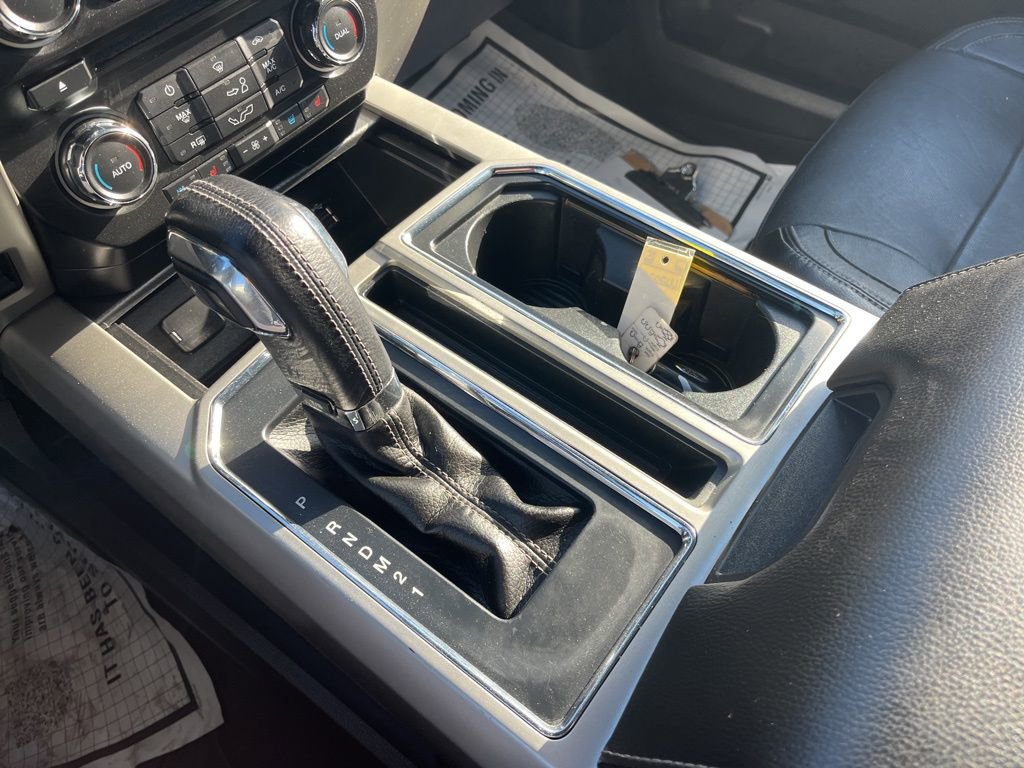 Used 2015 Ford F150 Lariat image 24