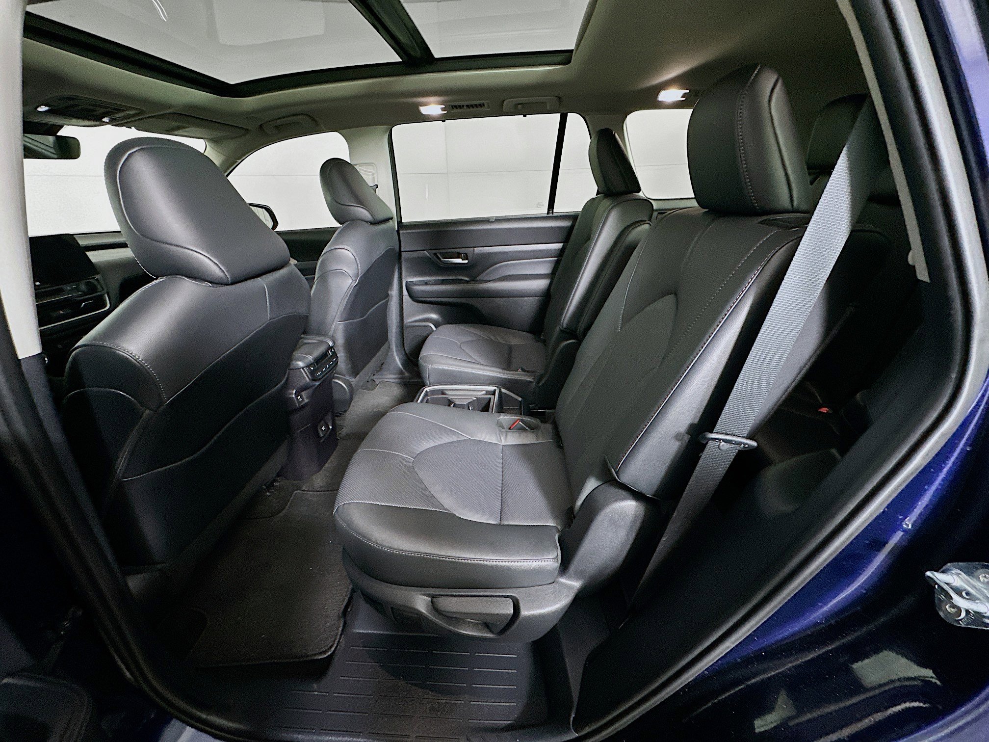 Used 2025 Toyota Grand Highlander FWD image 29