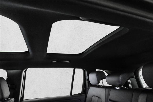 New 2026 Mercedes-Benz GLB 250 4MATIC image 21