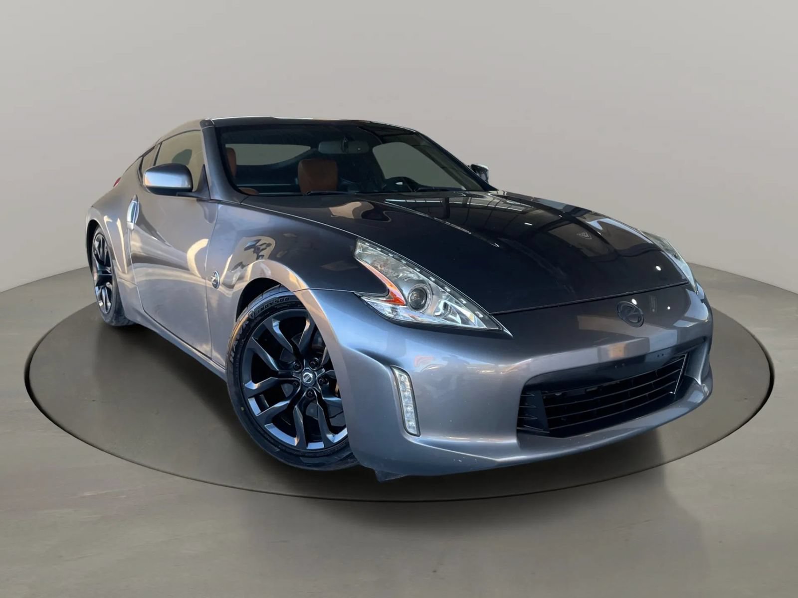 Used 2016 Nissan 370Z Touring RWD image 7