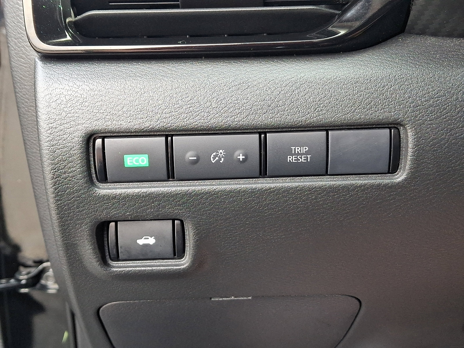 Used 2021 Nissan Sentra SV image 25