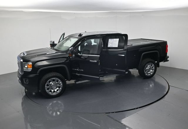 Used 2018 GMC Sierra 2500 Denali w/ Duramax Plus Package AWD/4WD image 51