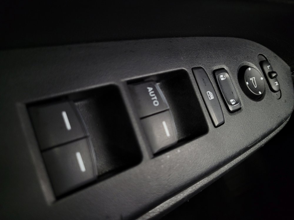 Used 2021 Honda CR-V LX image 27
