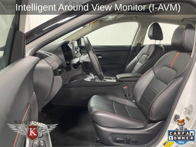 Used 2025 Nissan Sentra SR w/ SR Premium Package FWD image 12