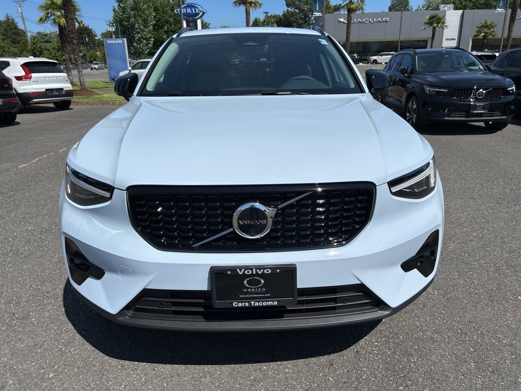 New 2026 Volvo XC40 B5 Ultra w/ Protection Package Premier image 11