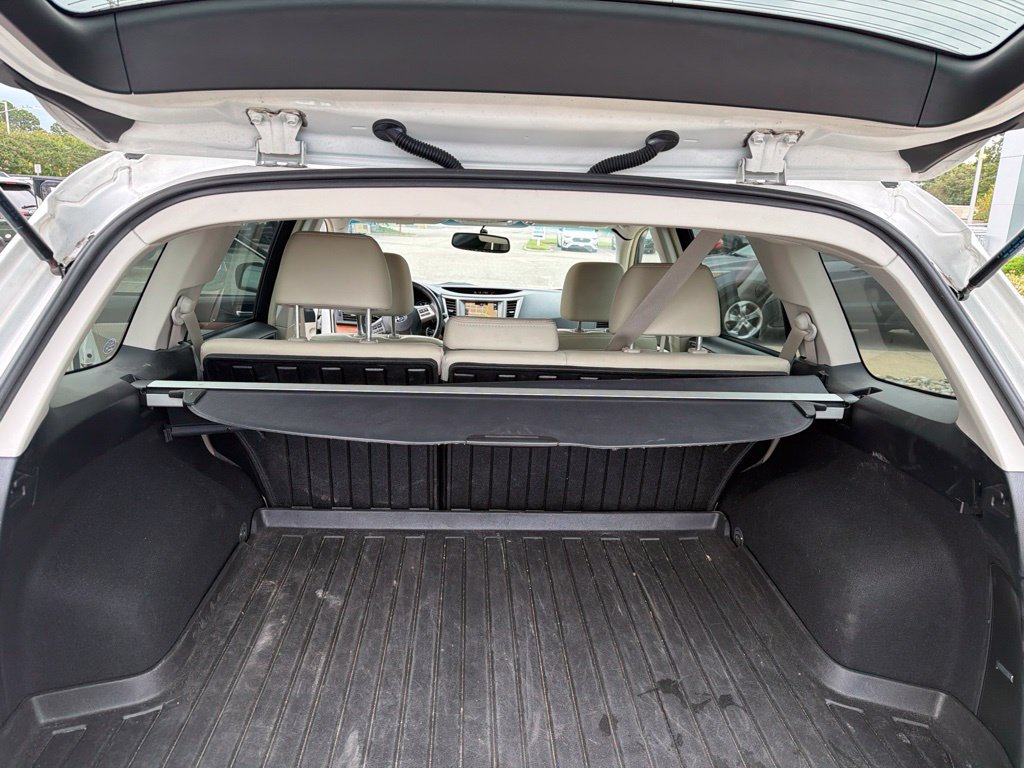 Used 2013 Subaru Outback 2.5i Limited AWD/4WD image 9