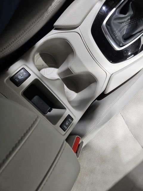 Used 2018 Nissan Rogue Sport SV w/ SV Technology Package image 26