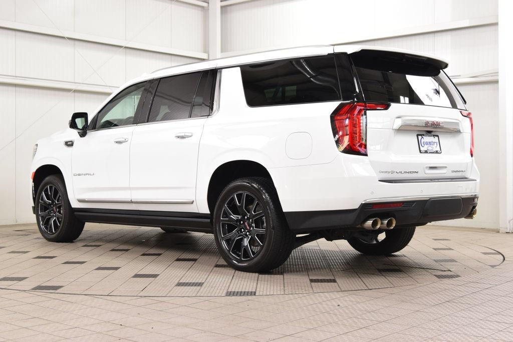 Used 2024 GMC Yukon XL Denali AWD/4WD image 6