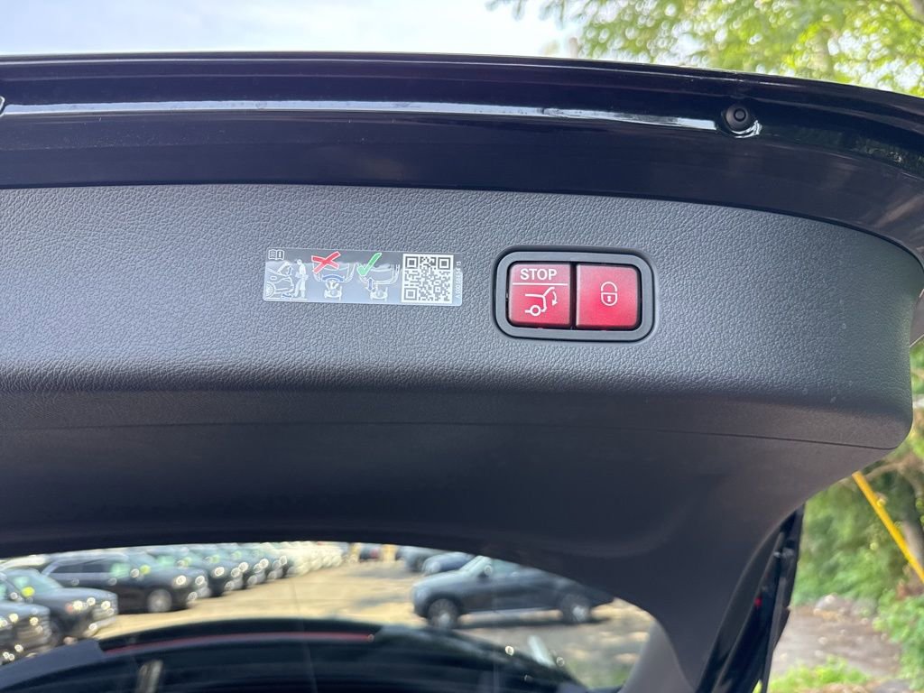 New 2025 Mercedes-Benz GLC 300 4MATIC image 31