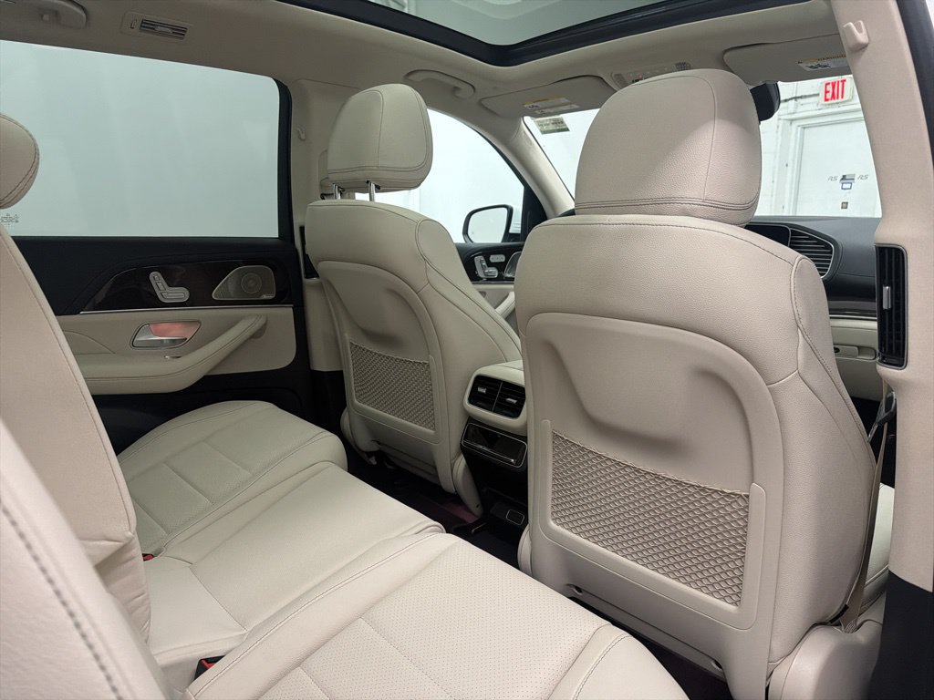 Used 2026 Mercedes-Benz GLS 450 4MATIC image 26