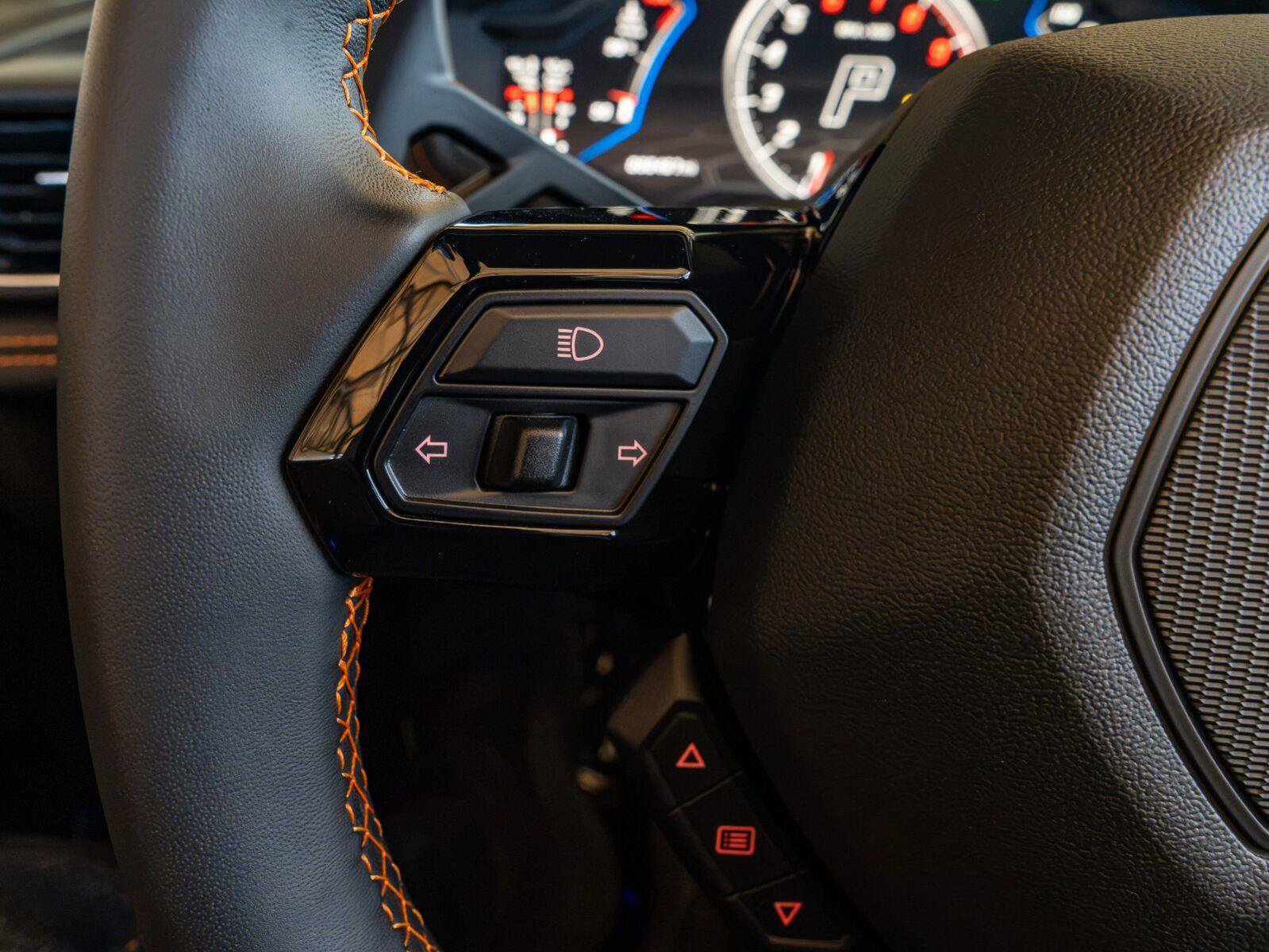 Used 2023 Lamborghini Huracan EVO RWD image 40