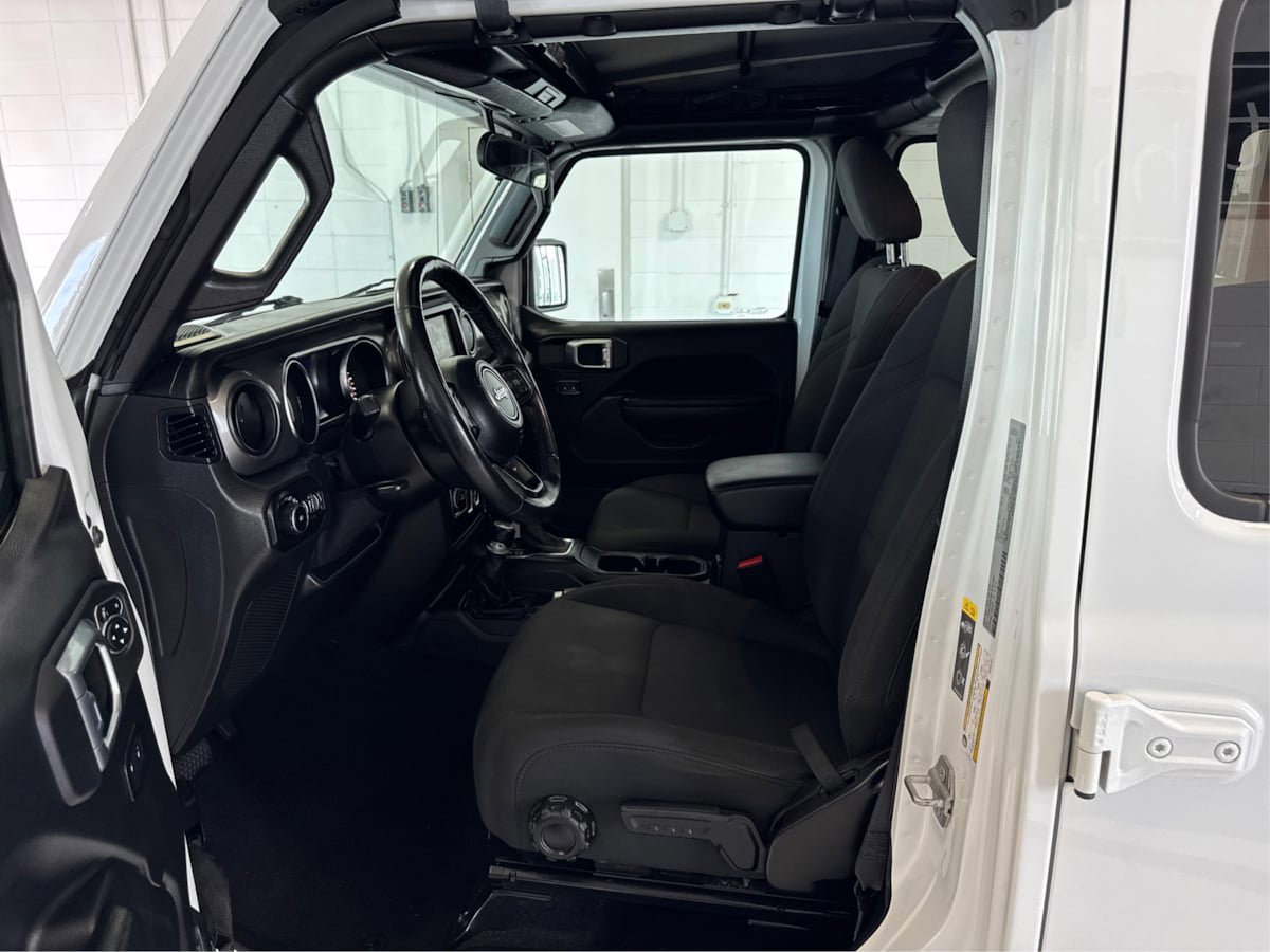 Used 2021 Jeep Wrangler Unlimited Sport AWD/4WD image 9
