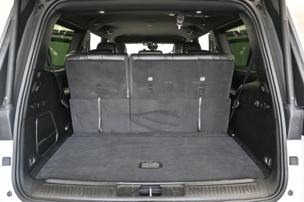 Used 2024 Jeep Wagoneer Series II w/ Flexible Seating Group RWD image 11
