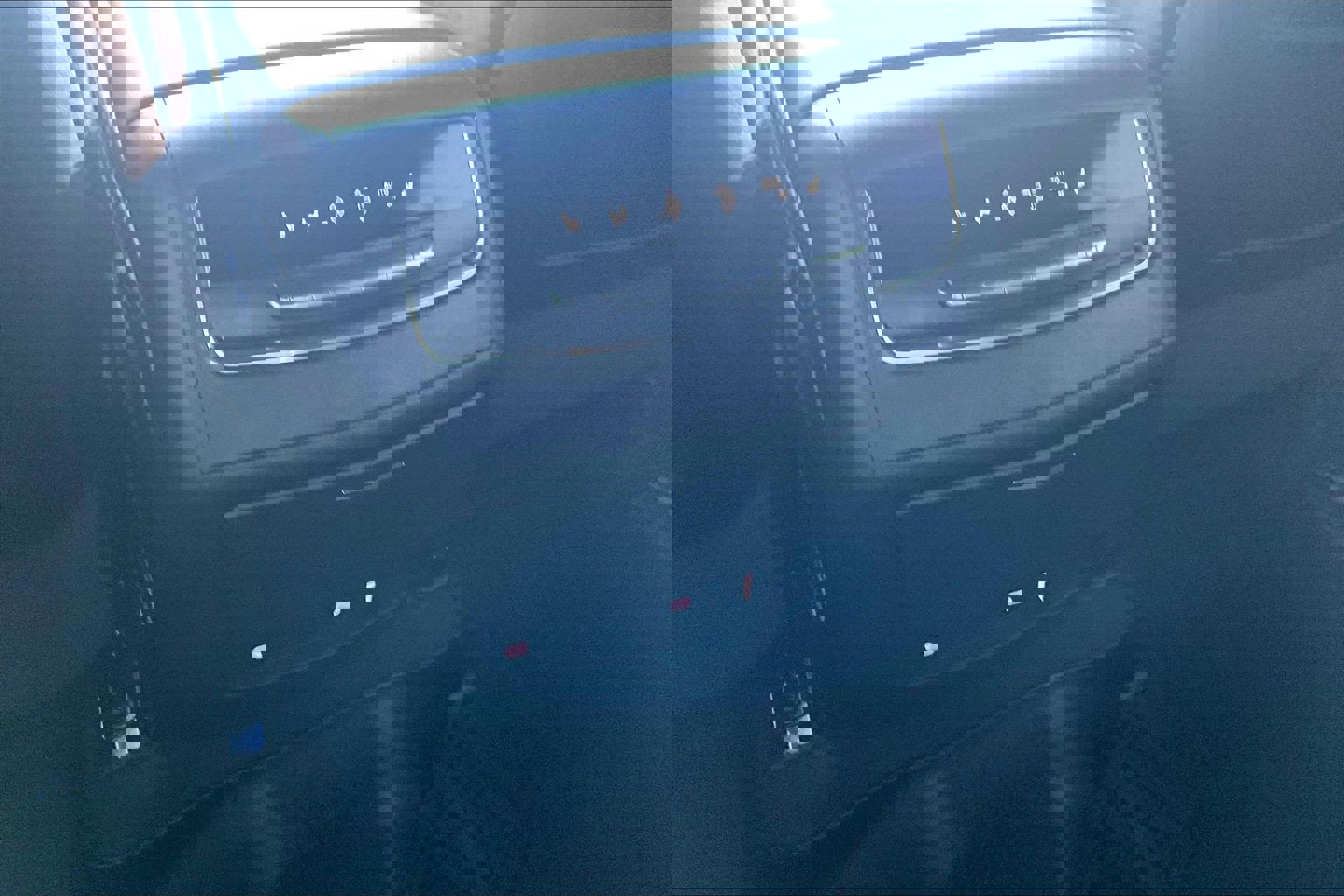 Used 2024 Cadillac Escalade ESV Premium Luxury image 34