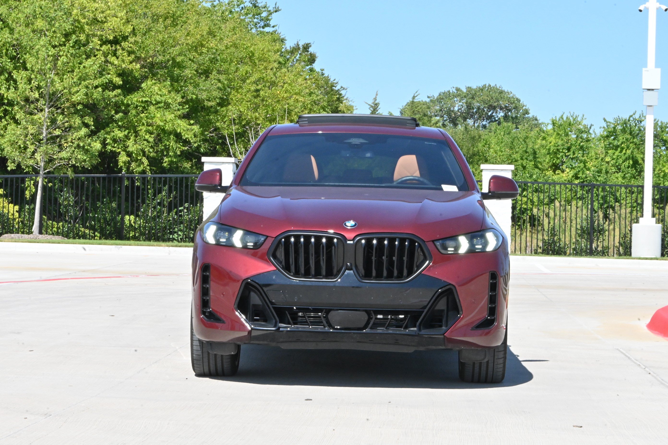 Certified 2026 BMW X6 xDrive40i w/ Climate Comfort Package AWD/4WD image 3