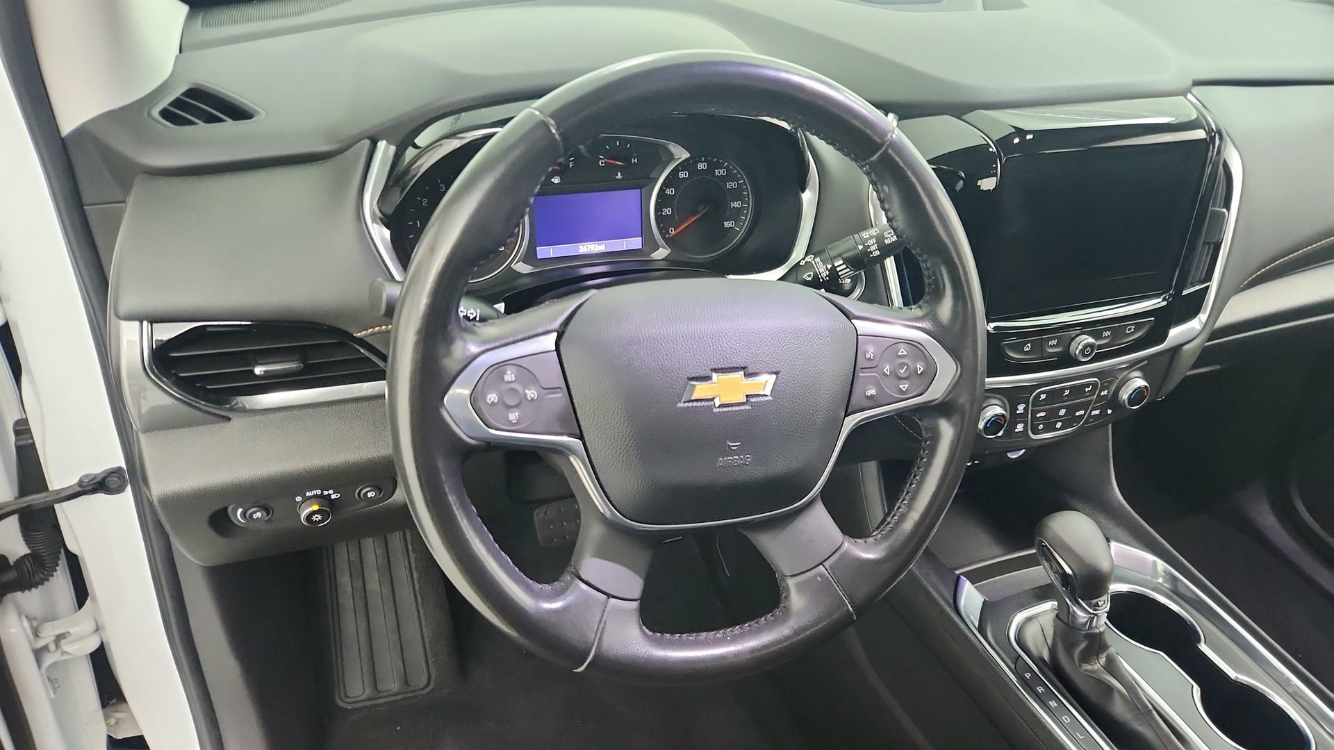Used 2021 Chevrolet Traverse LT FWD image 18