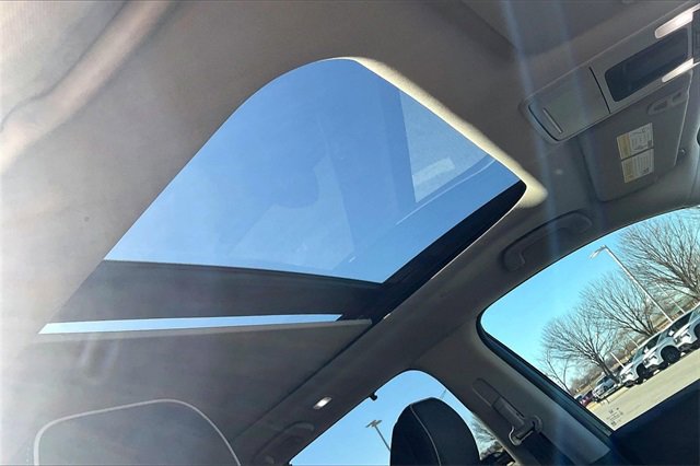 Used 2023 Honda Pilot Elite image 20