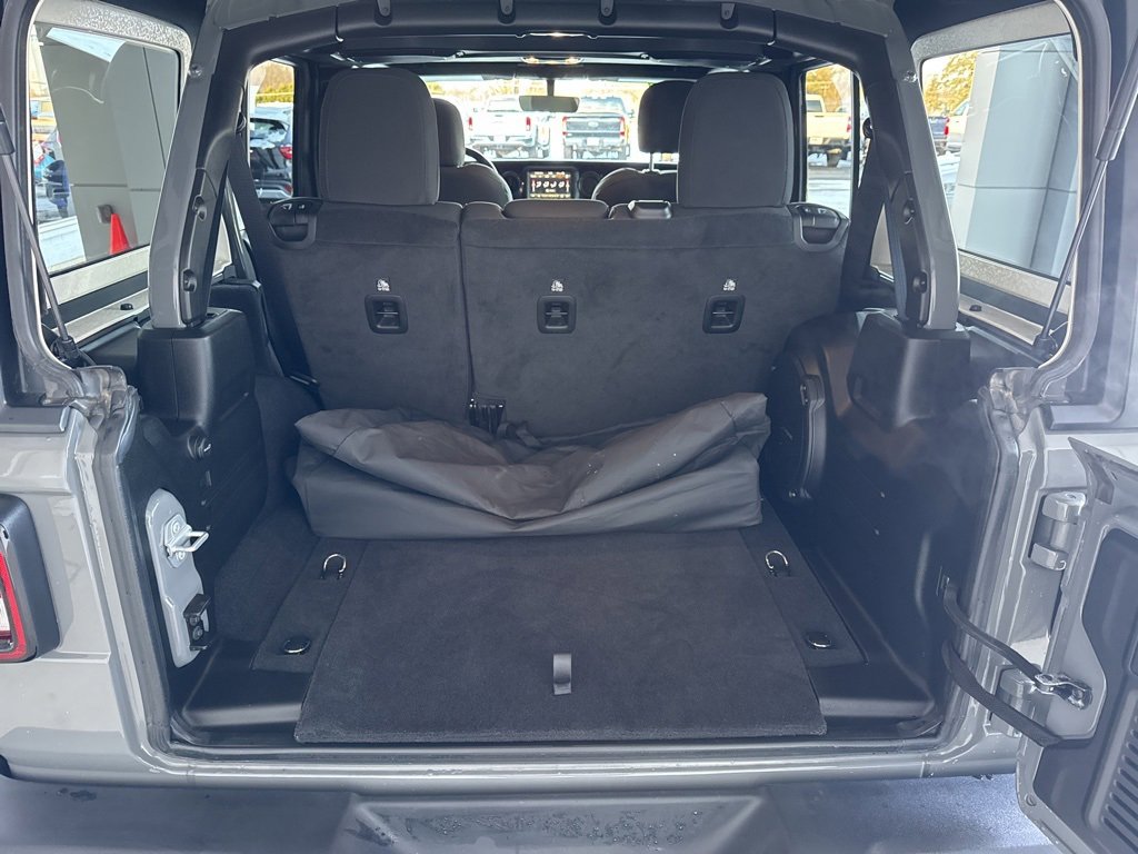 Used 2023 Jeep Wrangler Altitude image 23