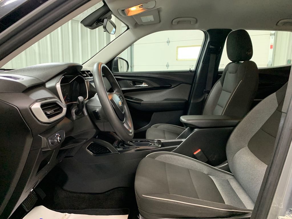 Used 2023 Chevrolet TrailBlazer LS image 4